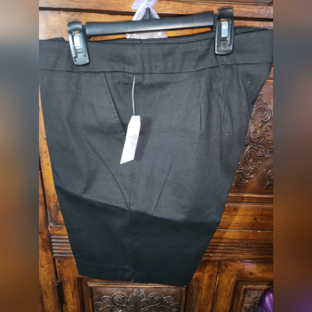 Time and Tru shorts - Picture 2 of 4